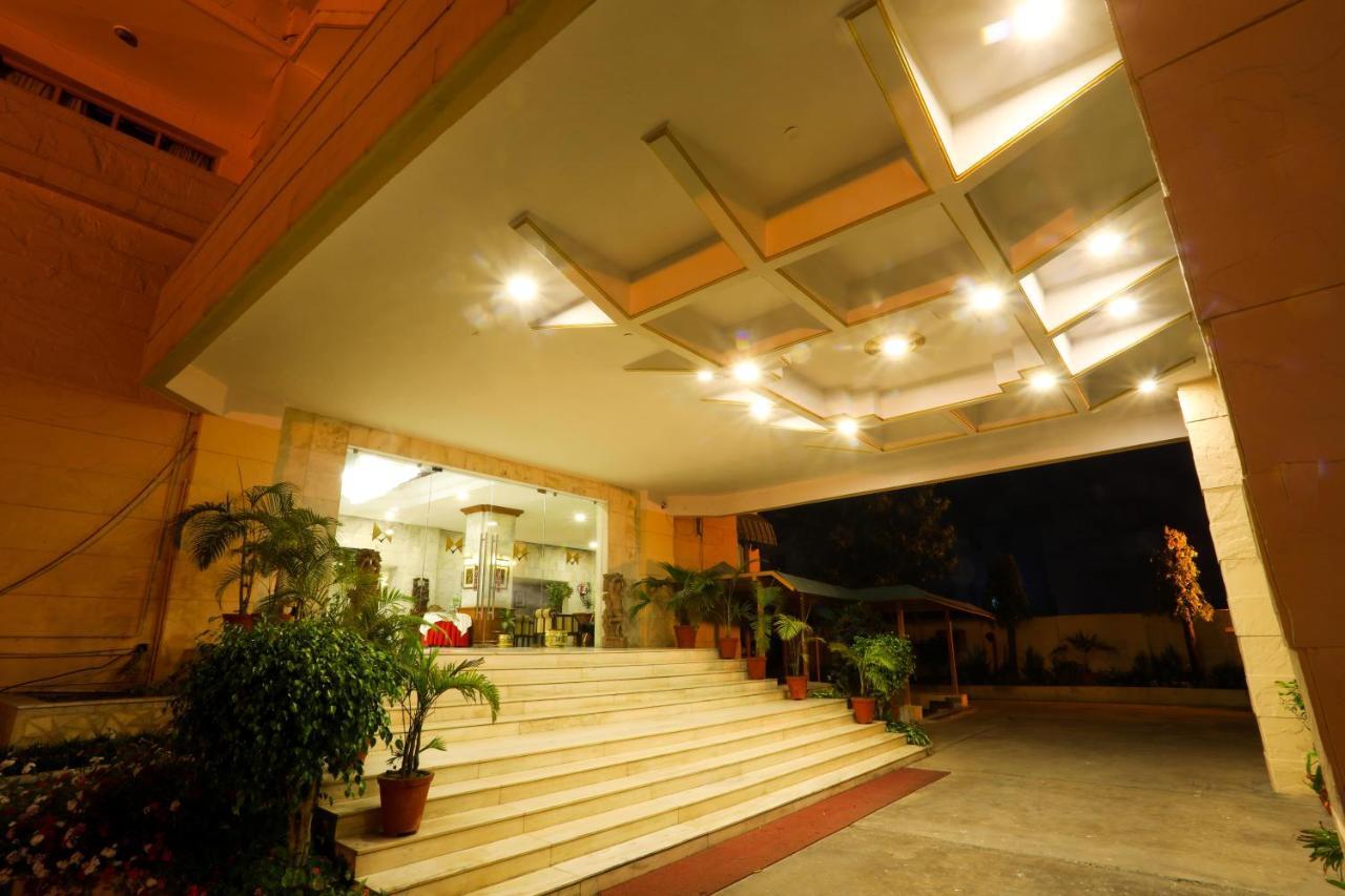 Classic Residency Haridwār Esterno foto