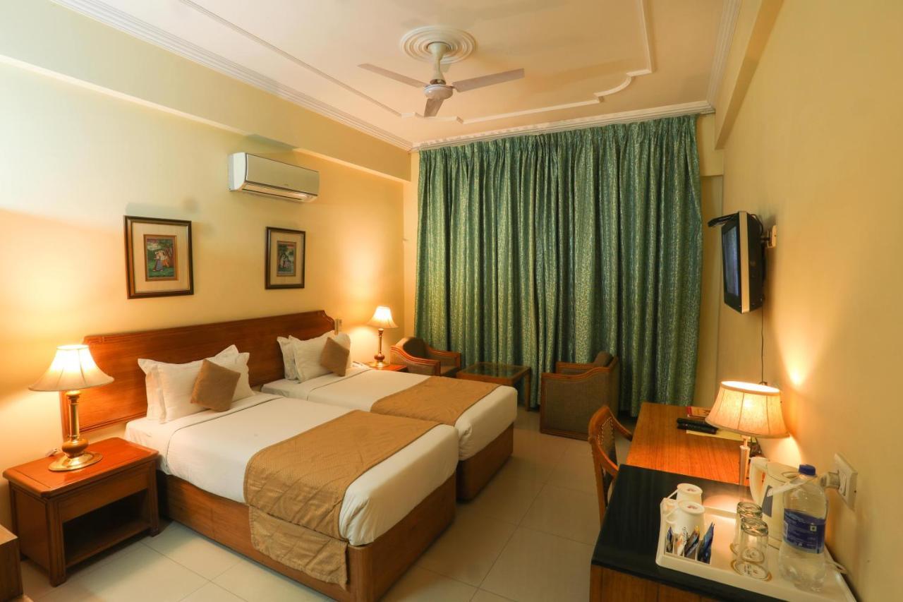 Classic Residency Haridwār Esterno foto