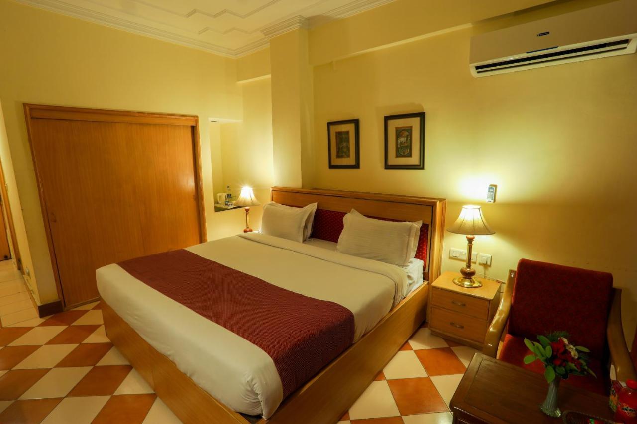 Classic Residency Haridwār Esterno foto