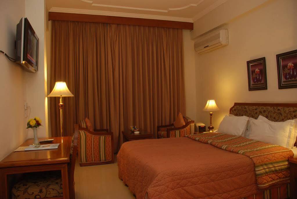 Classic Residency Haridwār Esterno foto